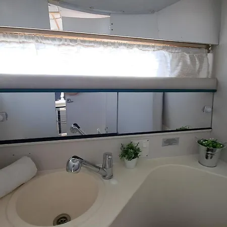 Beatrix Boat 보트호텔 산미겔데아보나