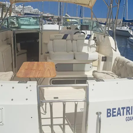 船上ホテル Beatrix Boat サンミゲル・デ・アボナ